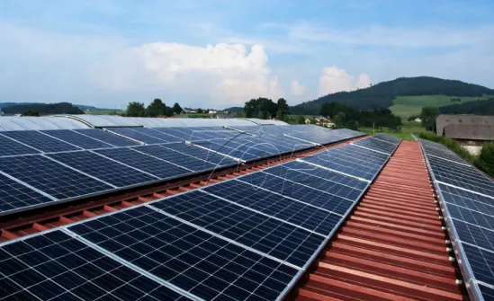 Pemasangan Atap Tenaga Surya: Solusi Premium untuk Proyek PV Industri & Komersial